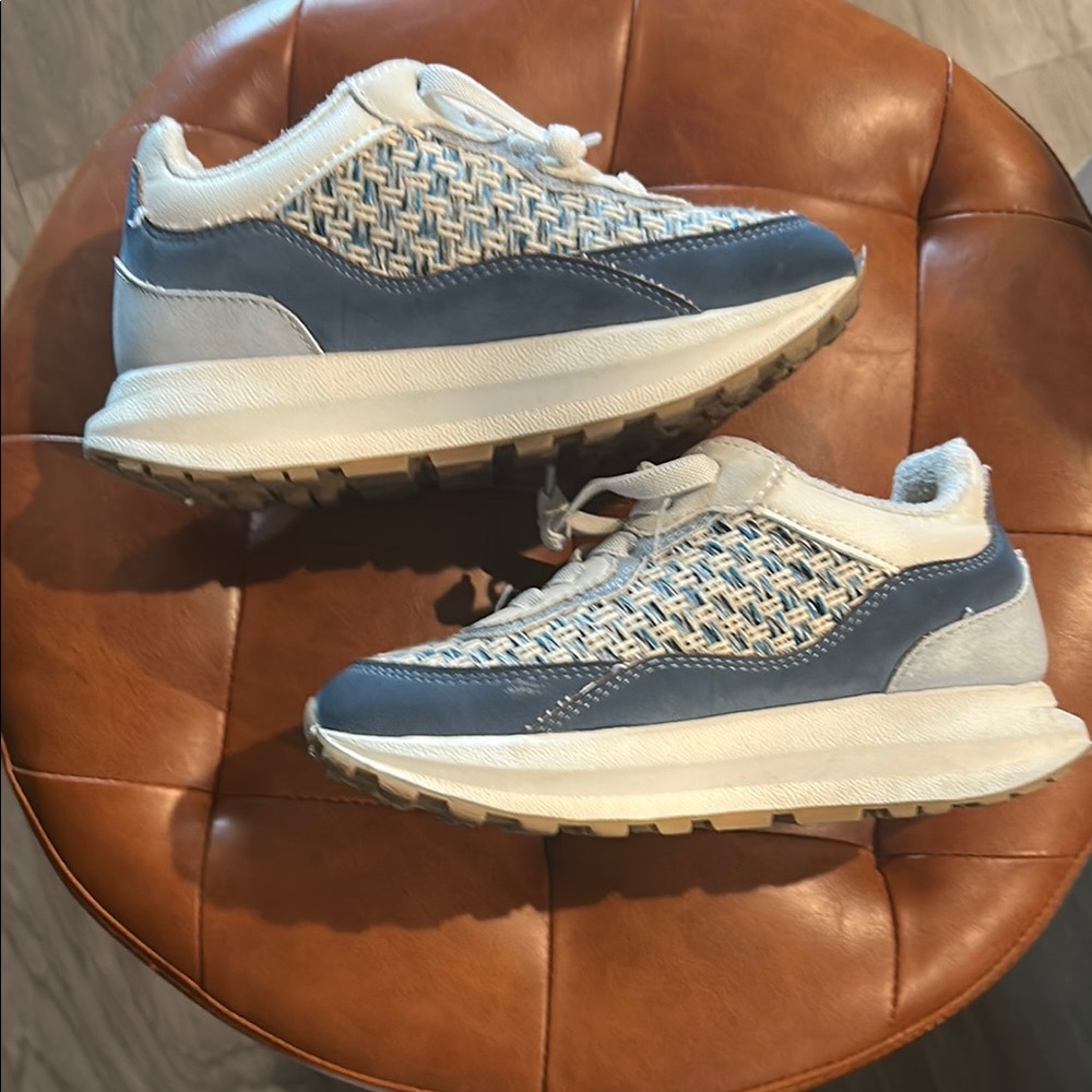 Jellypop Kids Sneakers - Blue and White